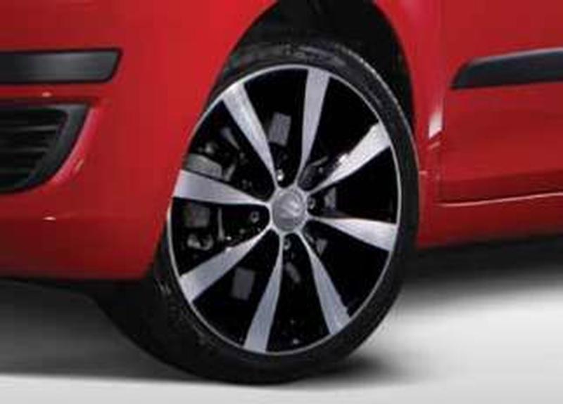 ‘Cannes’ alloy wheel – black/polished silver fin
